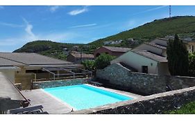 Soleil, Piscine, Parking et Bienvenue à Sisco